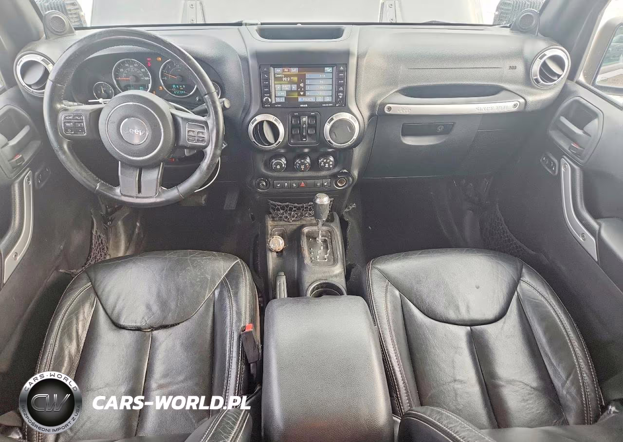 2014 Jeep Wrangler Unlimited Sahara VIN:1C4BJWEG2EL258623 - 8