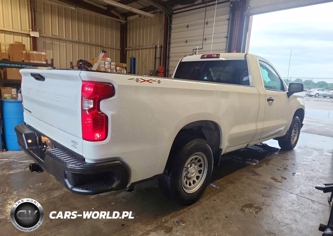 2026 Chevrolet Silverado K1500 VIN:3GCNKAED2TG115233 - 3