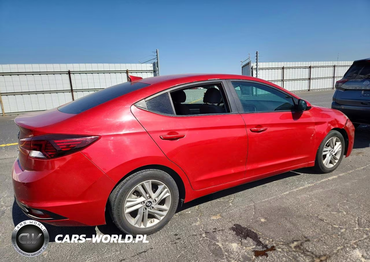 2019 Hyundai Elantra Sel VIN:5NPD84LF7KH449652 - 3