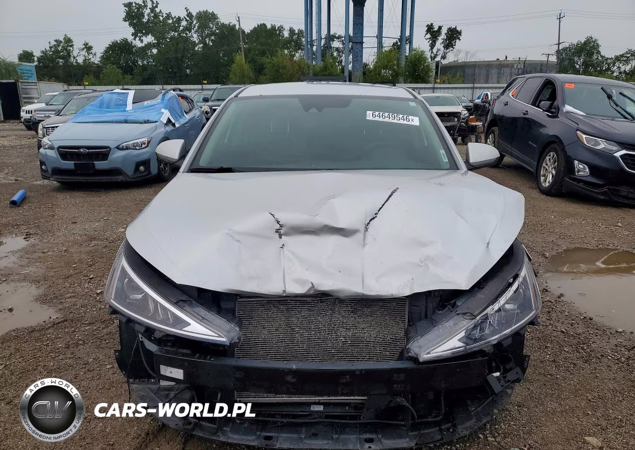 2019 Hyundai Elantra Sel VIN:5NPD84LF4KH409951 - 5