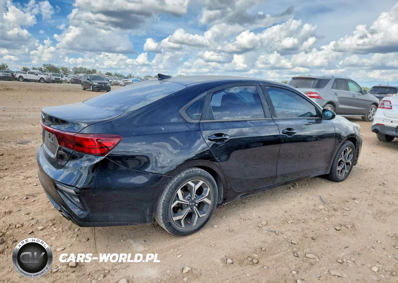 2020 Kia Forte 4D VIN:3KPF24AD1LE141023 - 3
