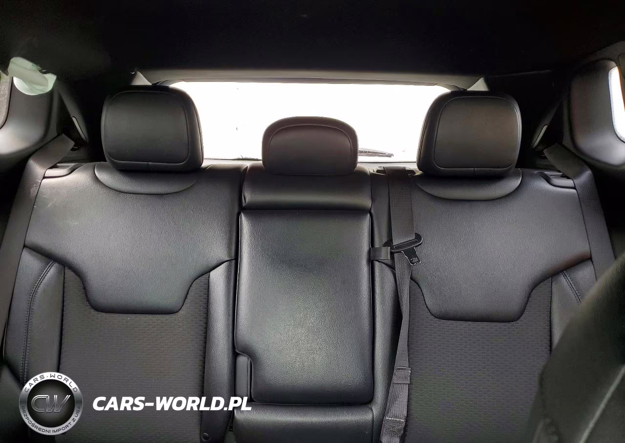 2023 Jeep Compass Latitude VIN:3C4NJDBN1PT561646 - 10