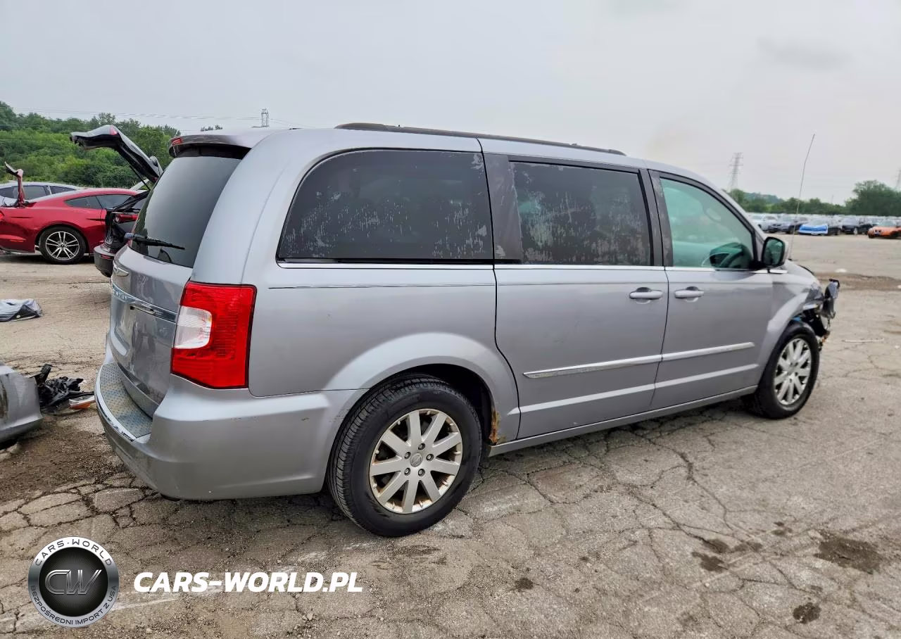 2015 Chrysler Town & Country Touring VIN:2C4RC1BG1FR675725 - 3