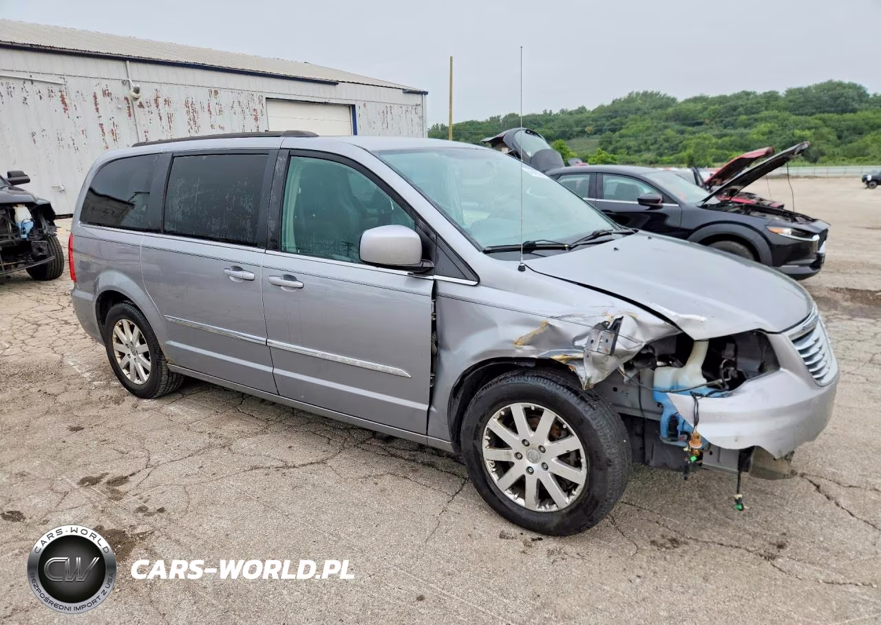 2015 Chrysler Town & Country Touring VIN:2C4RC1BG1FR675725 - 4
