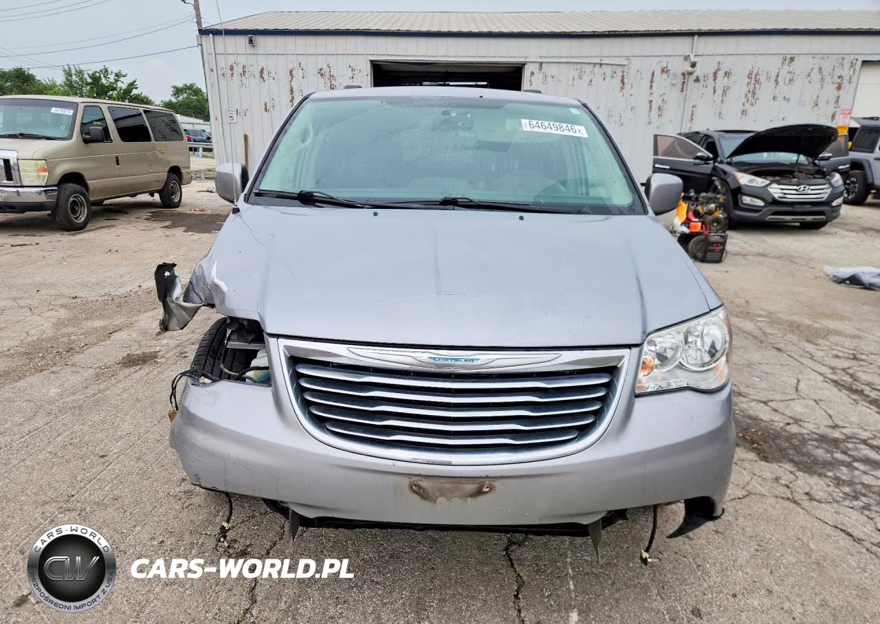 2015 Chrysler Town & Country Touring VIN:2C4RC1BG1FR675725 - 5
