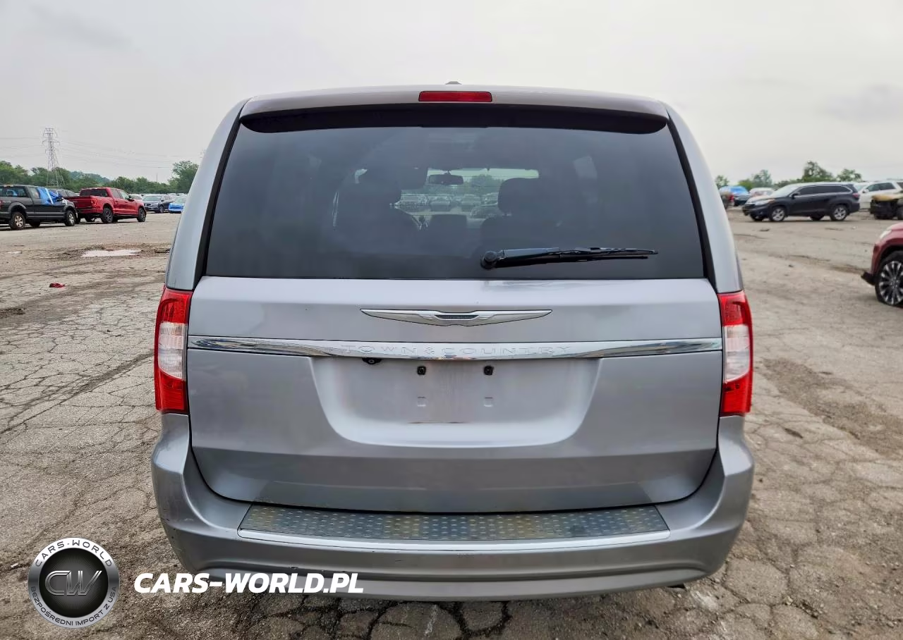 2015 Chrysler Town & Country Touring VIN:2C4RC1BG1FR675725 - 6