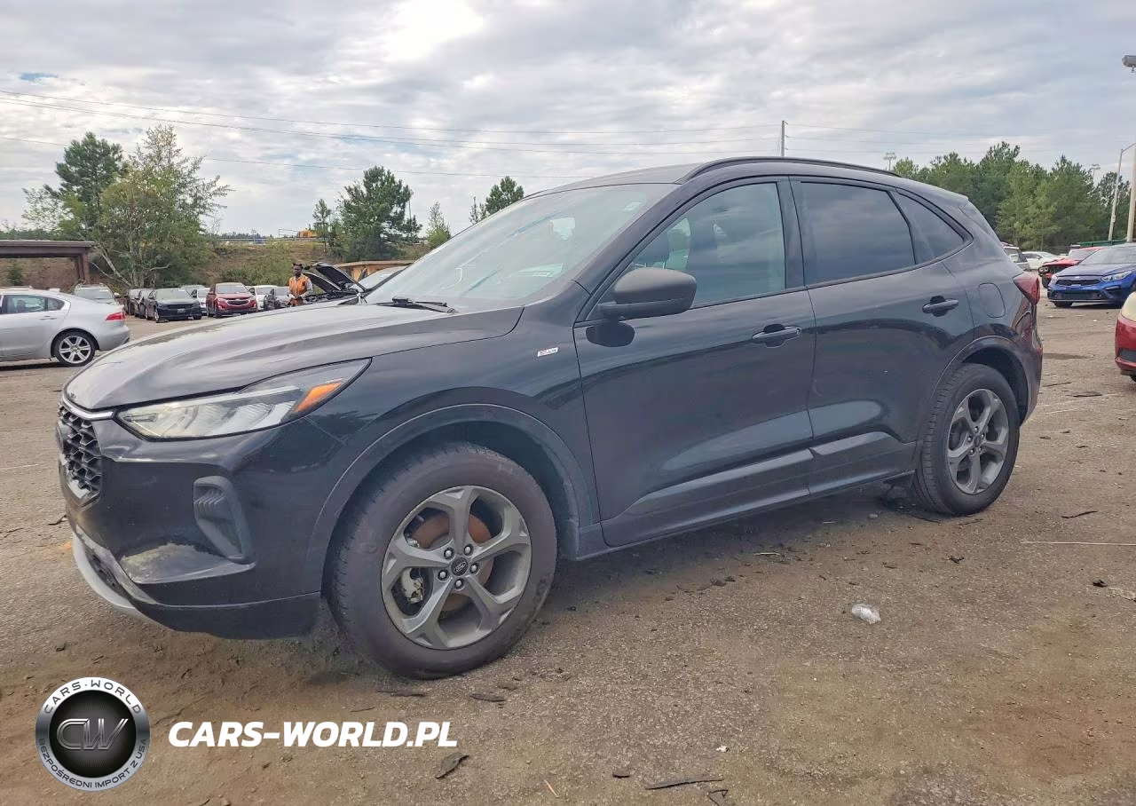 2024 Ford Escape St Line