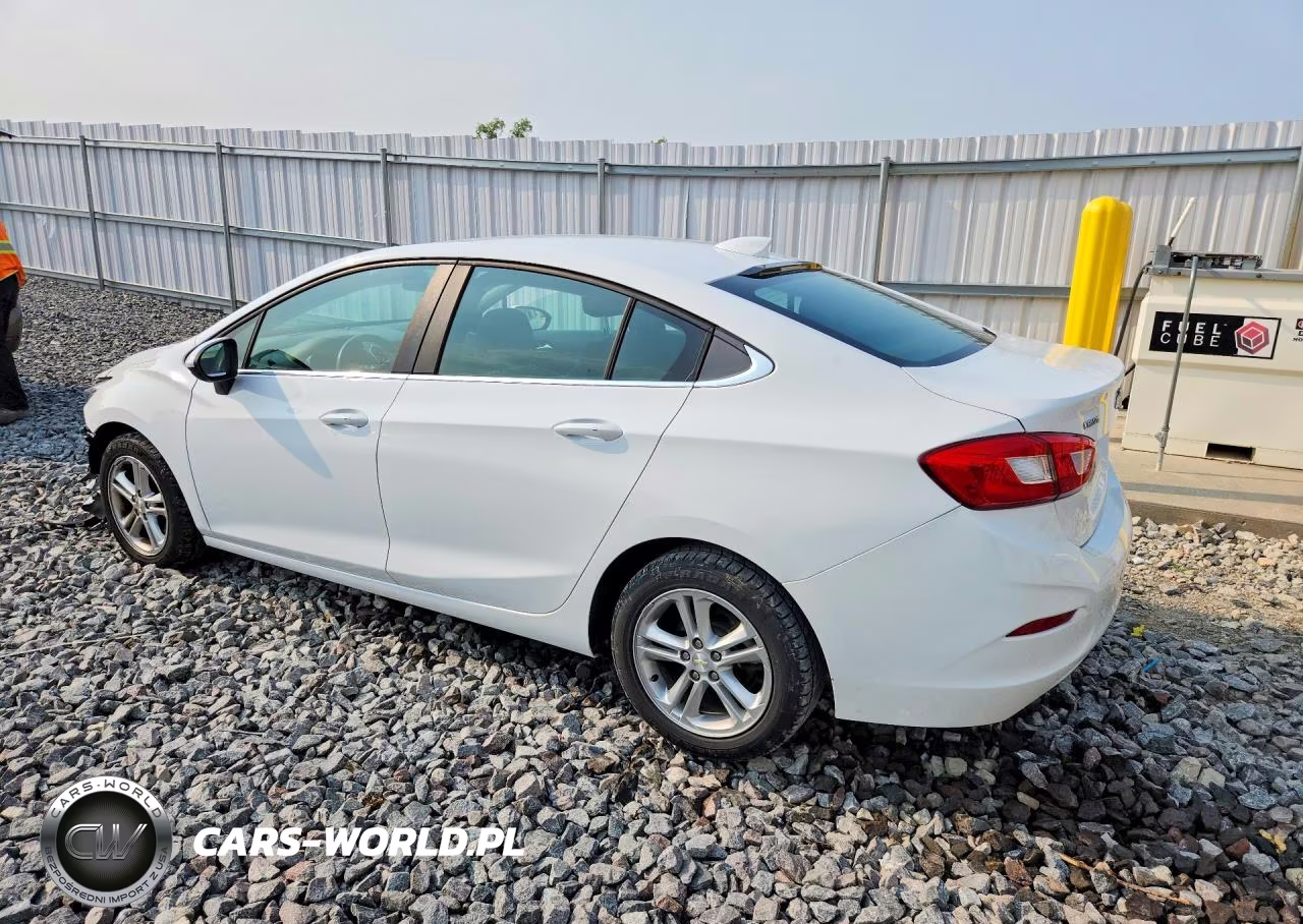 2018 Chevrolet Cruze Lt VIN:1G1BE5SM1J7196751 - 2