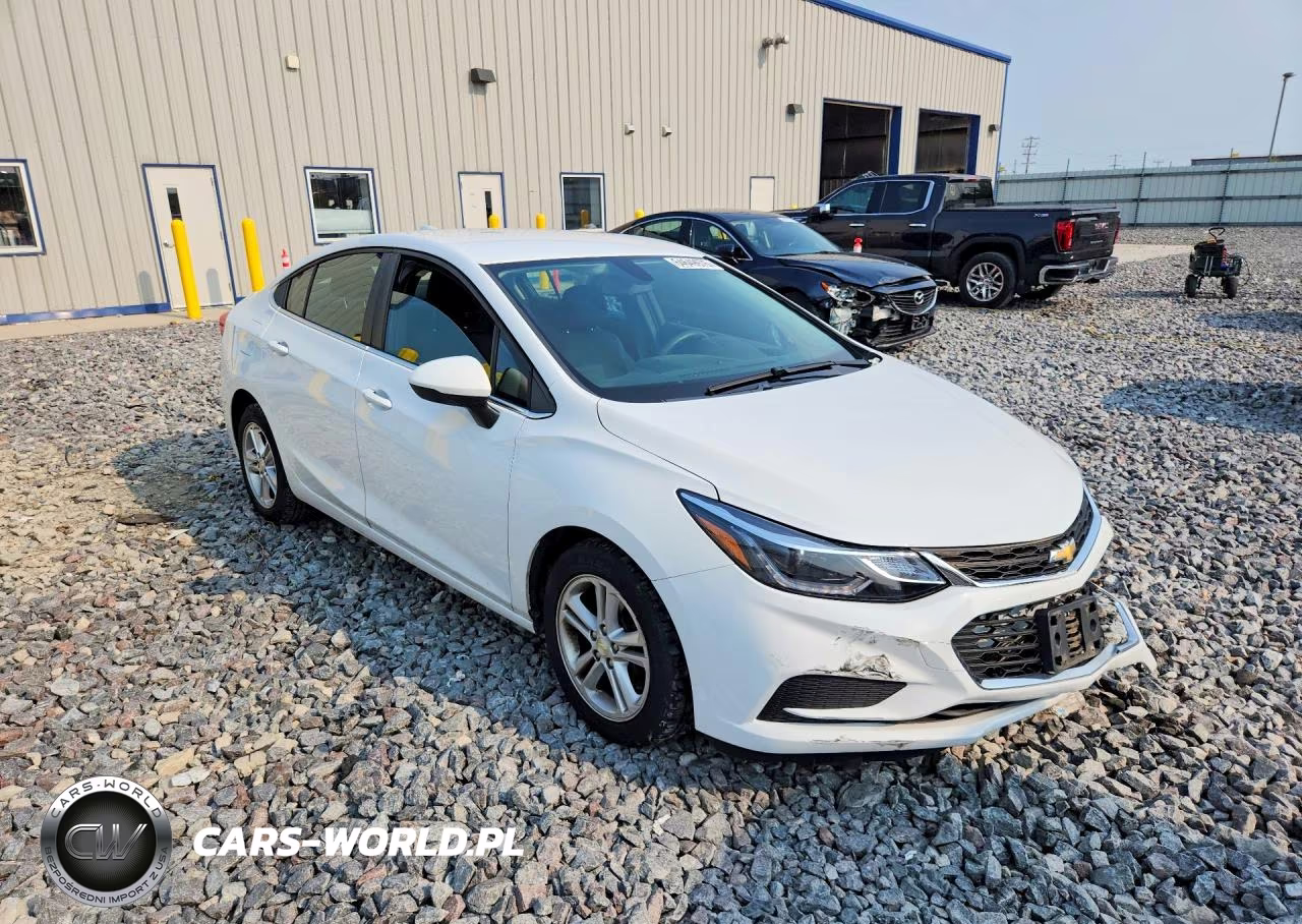 2018 Chevrolet Cruze Lt VIN:1G1BE5SM1J7196751 - 4