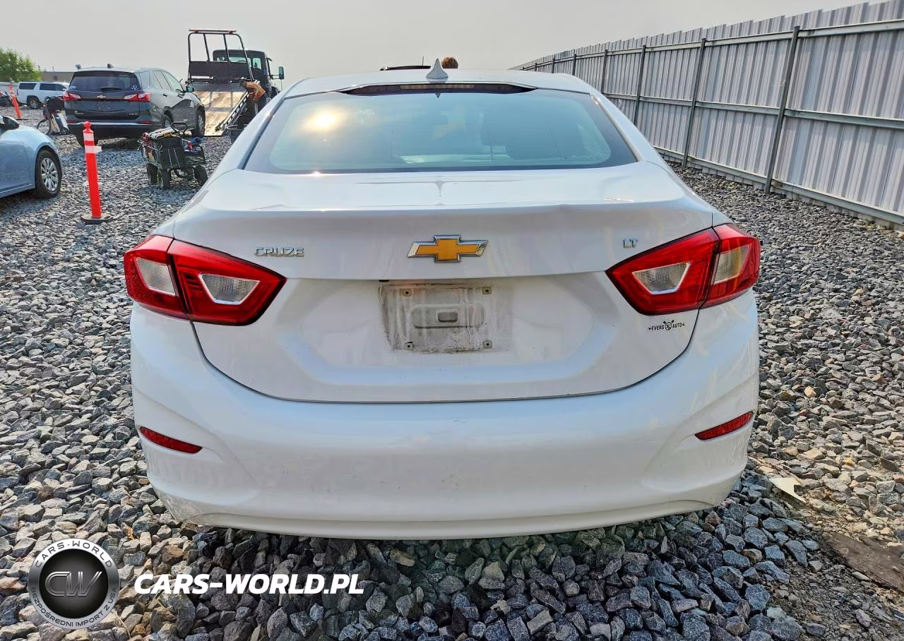 2018 Chevrolet Cruze Lt VIN:1G1BE5SM1J7196751 - 6