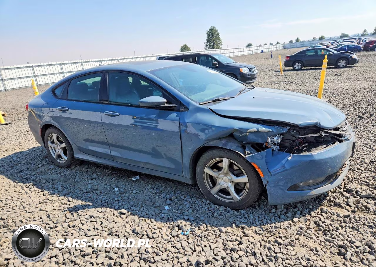 2015 Chrysler 200 S VIN:1C3CCCDG6FN686896 - 4