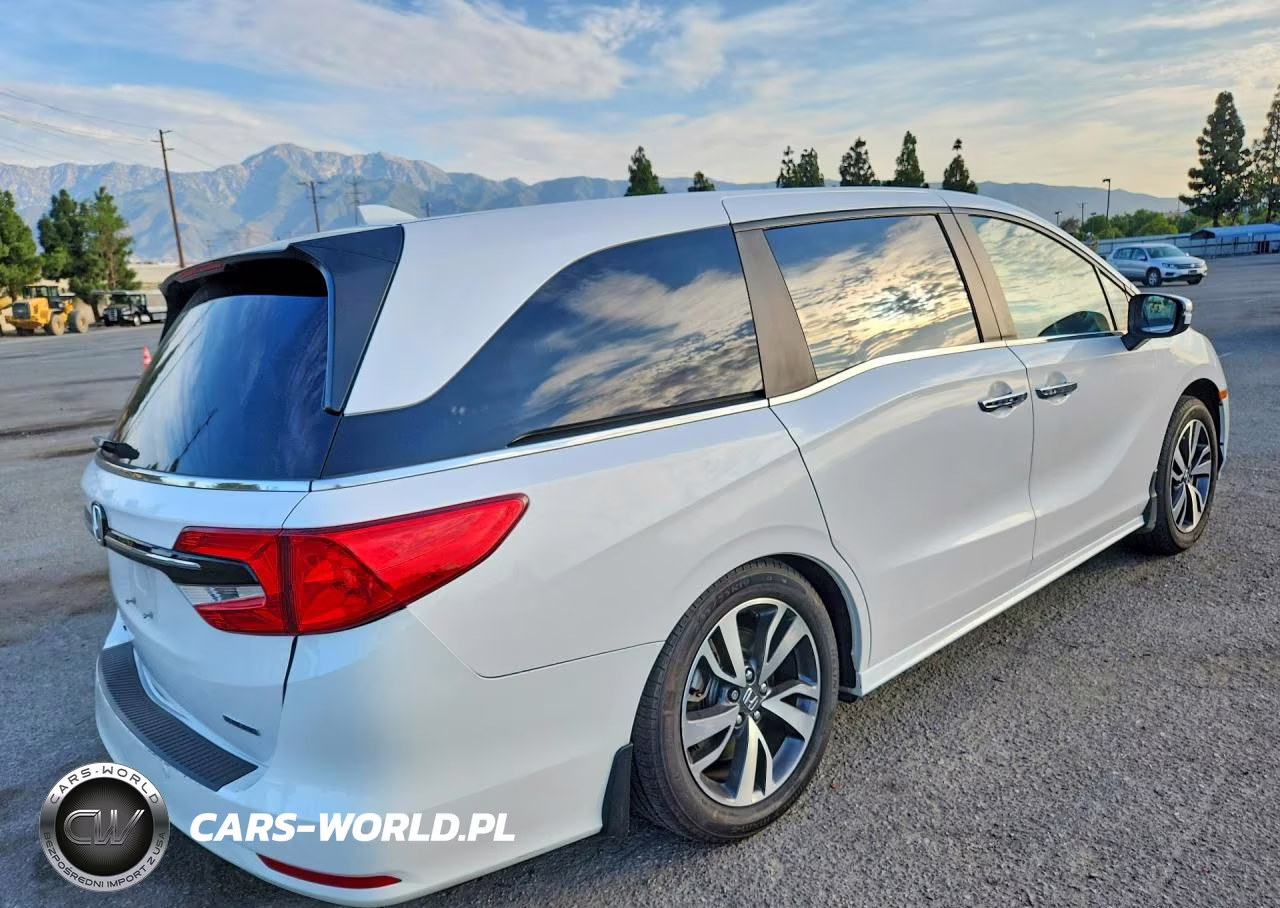 2024 Honda Odyssey Touring VIN:5FNRL6H81RB019571 - 3