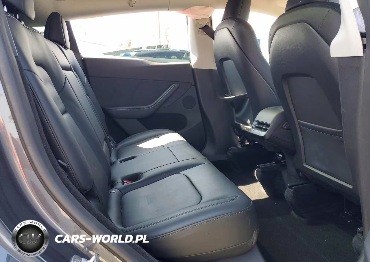 2023 Tesla Model Y VIN:7SAYGDEE1PA147479 - 10