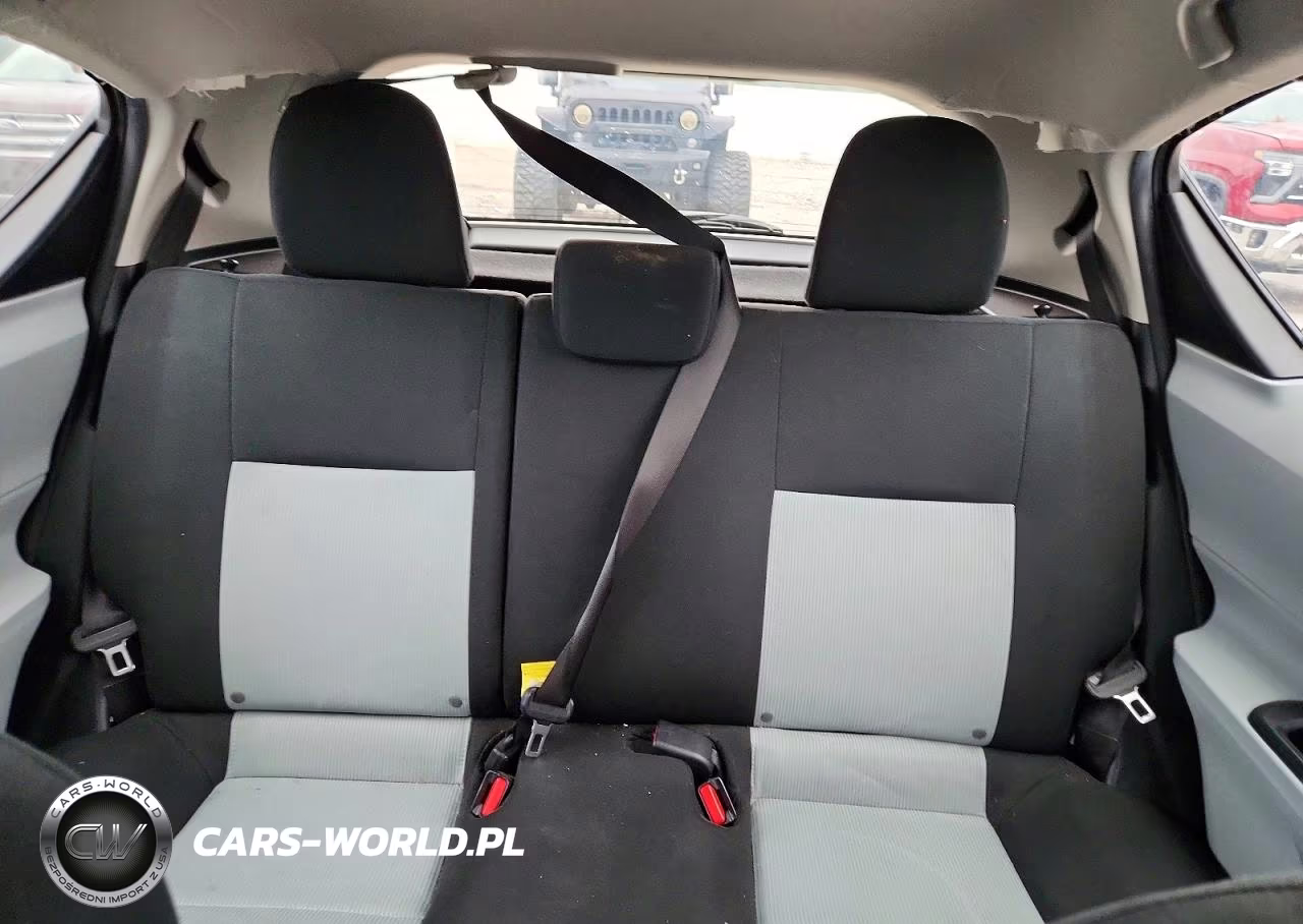 2013 Toyota Prius C Three VIN:JTDKDTB38D1038078 - 10