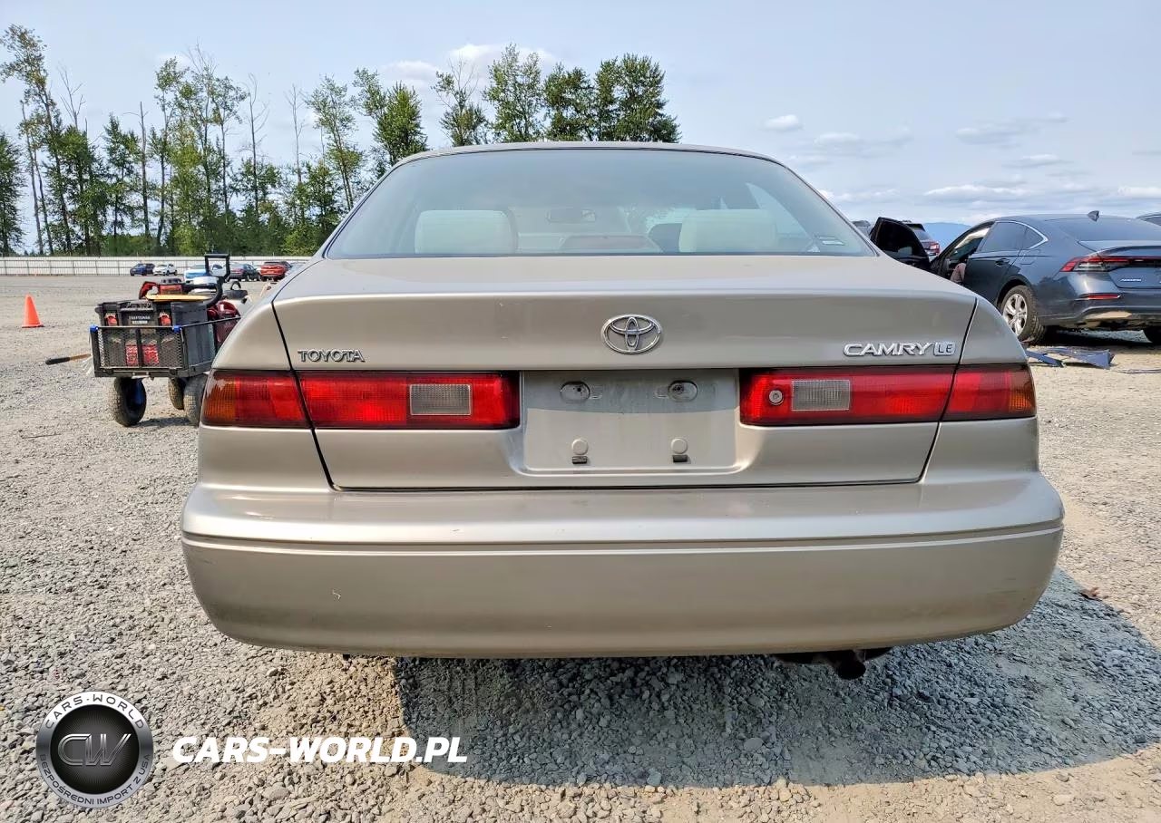 1999 Toyota Camry Le VIN:JT2BG22K4X0331925 - 6
