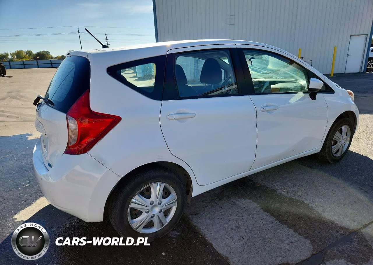 2015 Nissan Versa Note S Plus VIN:3N1CE2CP3FL427027 - 3