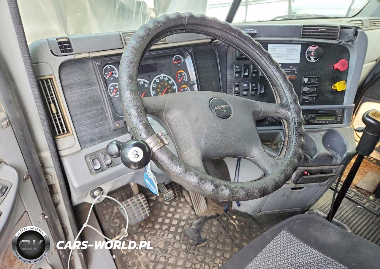 2007 Freightliner Columbia 120 Semi Truck VIN:1FUJA6CK37LX69675 - 8