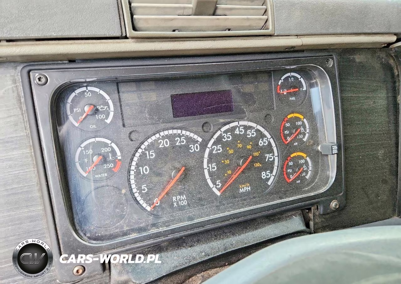 2007 Freightliner Columbia 120 Semi Truck VIN:1FUJA6CK37LX69675 - 9