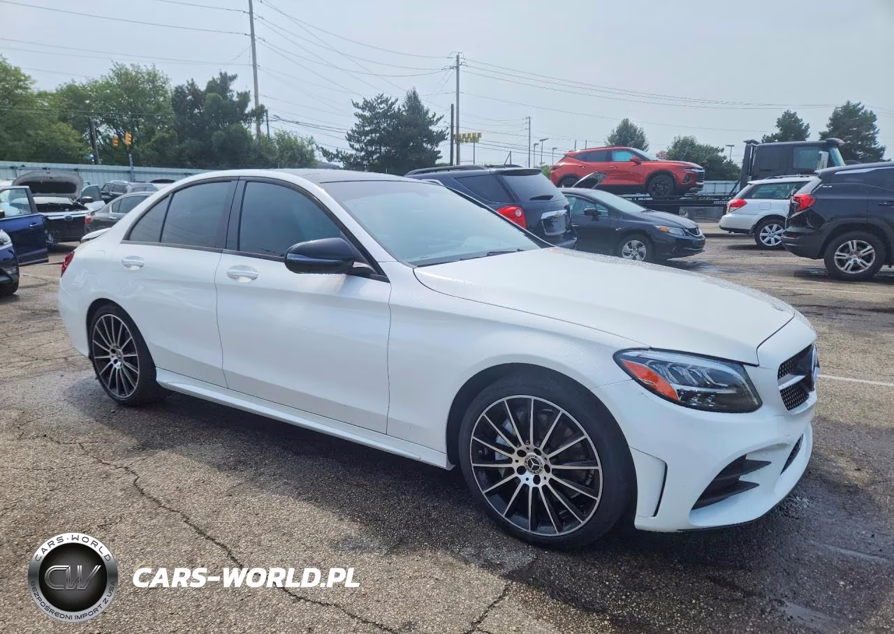 2019 Mercedes-Benz C 300 4Matic VIN:55SWF8EB1KU319105 - 4