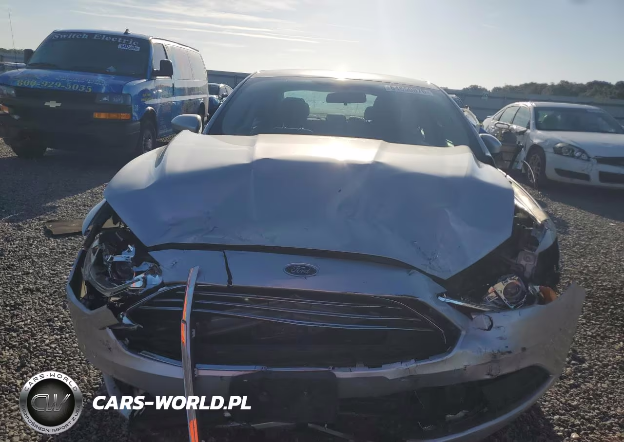 2017 Ford Fusion Se Hybrid VIN:3FA6P0LUXHR325762 - 5