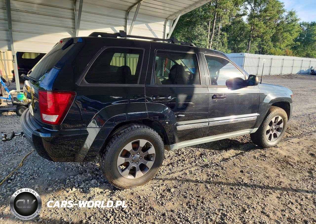 2010 Jeep Grand Cherokee Laredo VIN:1J4PS4GK2AC117953 - 3