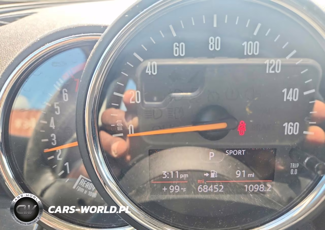 2017 Mini Cooper Clubman VIN:WMWLN5C5XH2E32386 - 9