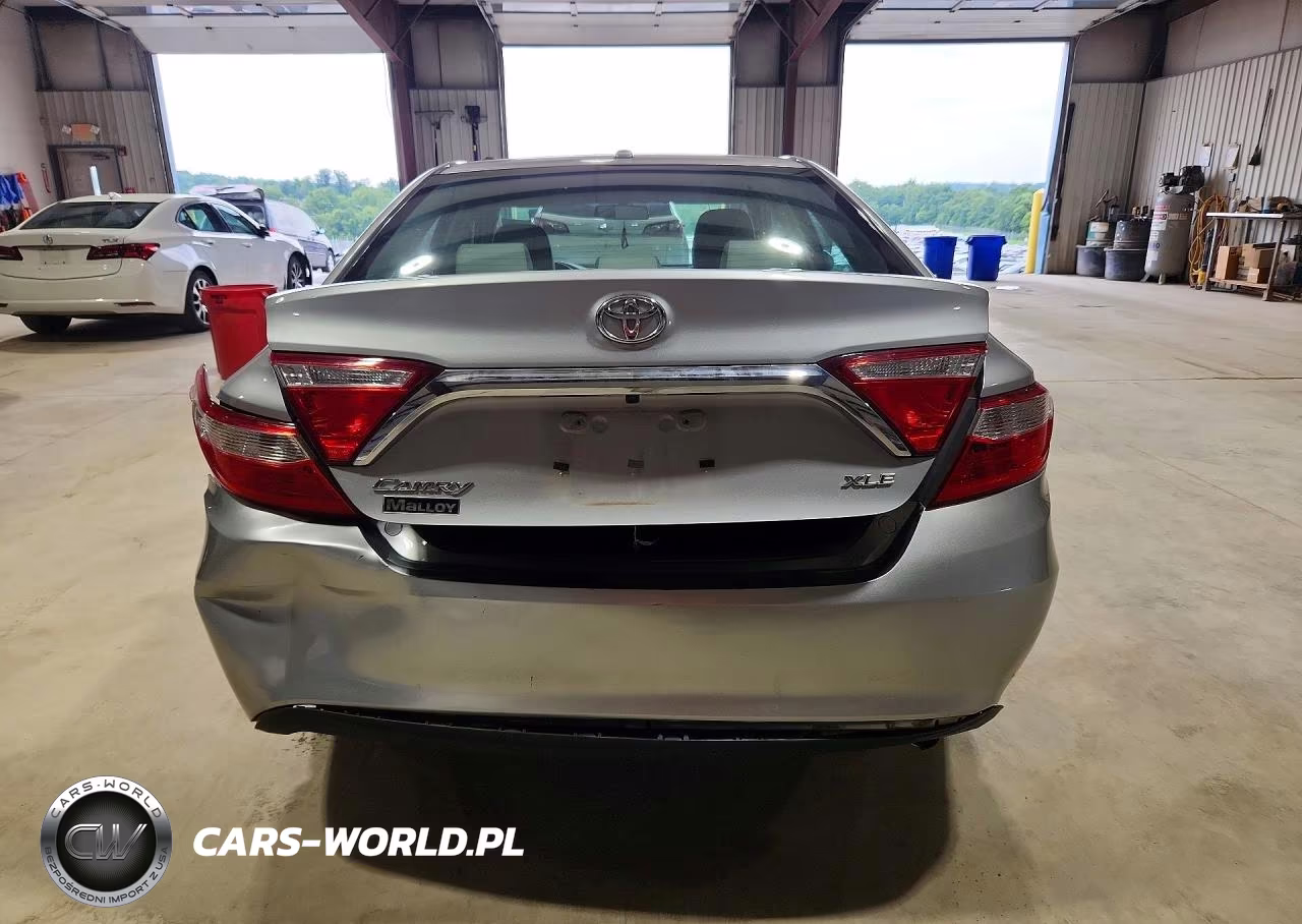 2016 Toyota Camry Xle VIN:4T4BF1FK7GR534820 - 6