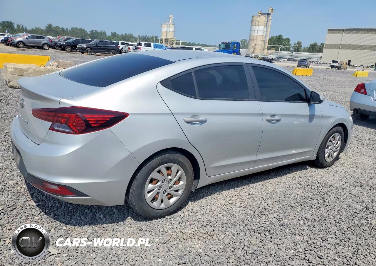 2019 Hyundai Elantra Se VIN:5NPD74LF8KH474224 - 3
