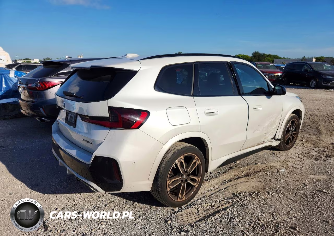2023 BMW X1 xDrive28I VIN:WBX73EF01P5X15802 - 3