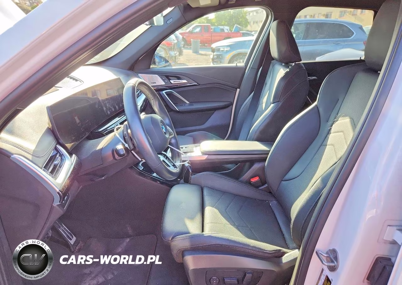 2023 BMW X1 xDrive28I VIN:WBX73EF01P5X15802 - 7