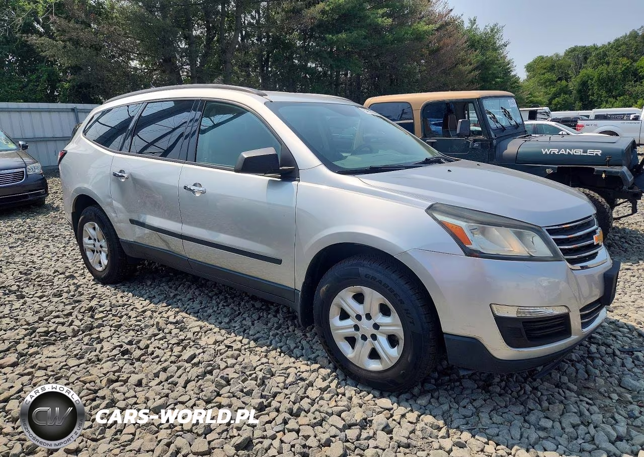 2015 Chevrolet Traverse Ls VIN:1GNKRFED9FJ368636 - 4