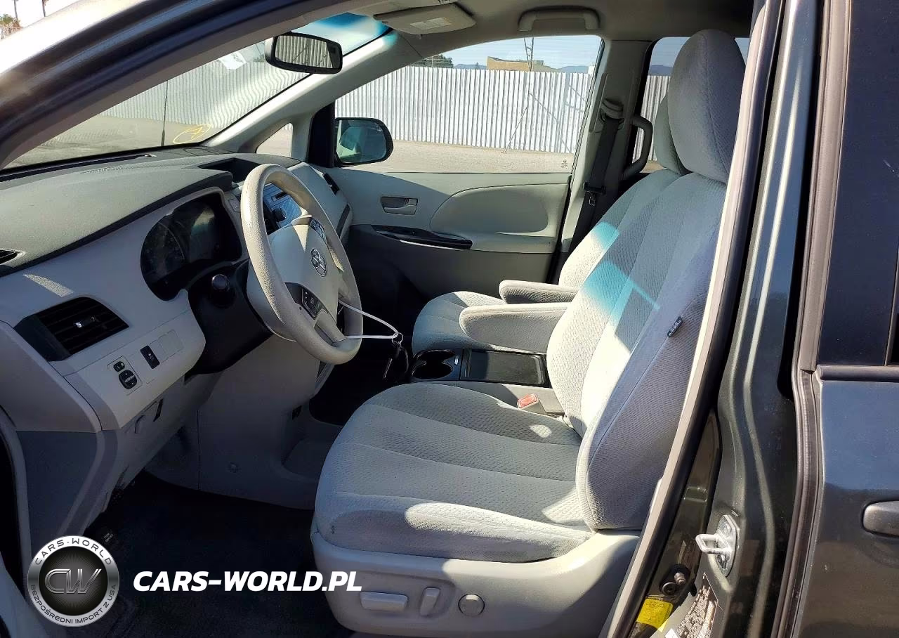 2013 Toyota Sienna Le VIN:5TDKK3DC3DS302944 - 7