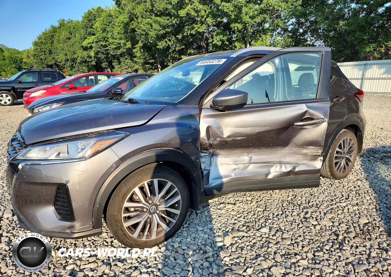 2021 Nissan Kicks Sv