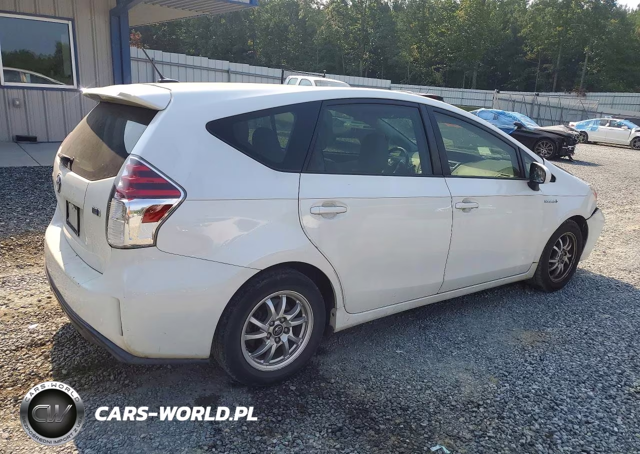 2015 Toyota Prius V Four VIN:JTDZN3EU0FJ040264 - 3