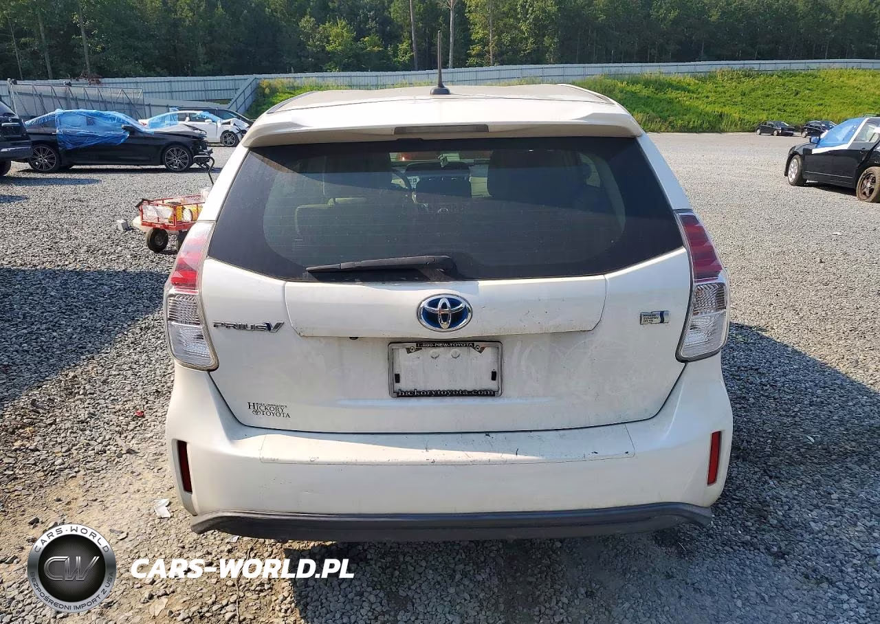 2015 Toyota Prius V Four VIN:JTDZN3EU0FJ040264 - 6