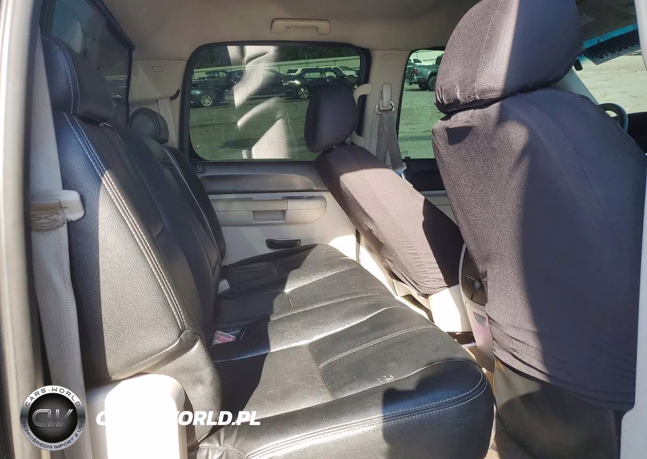 2011 Chevrolet Silverado C1500 Lt VIN:3GCPCSE01BG200023 - 10