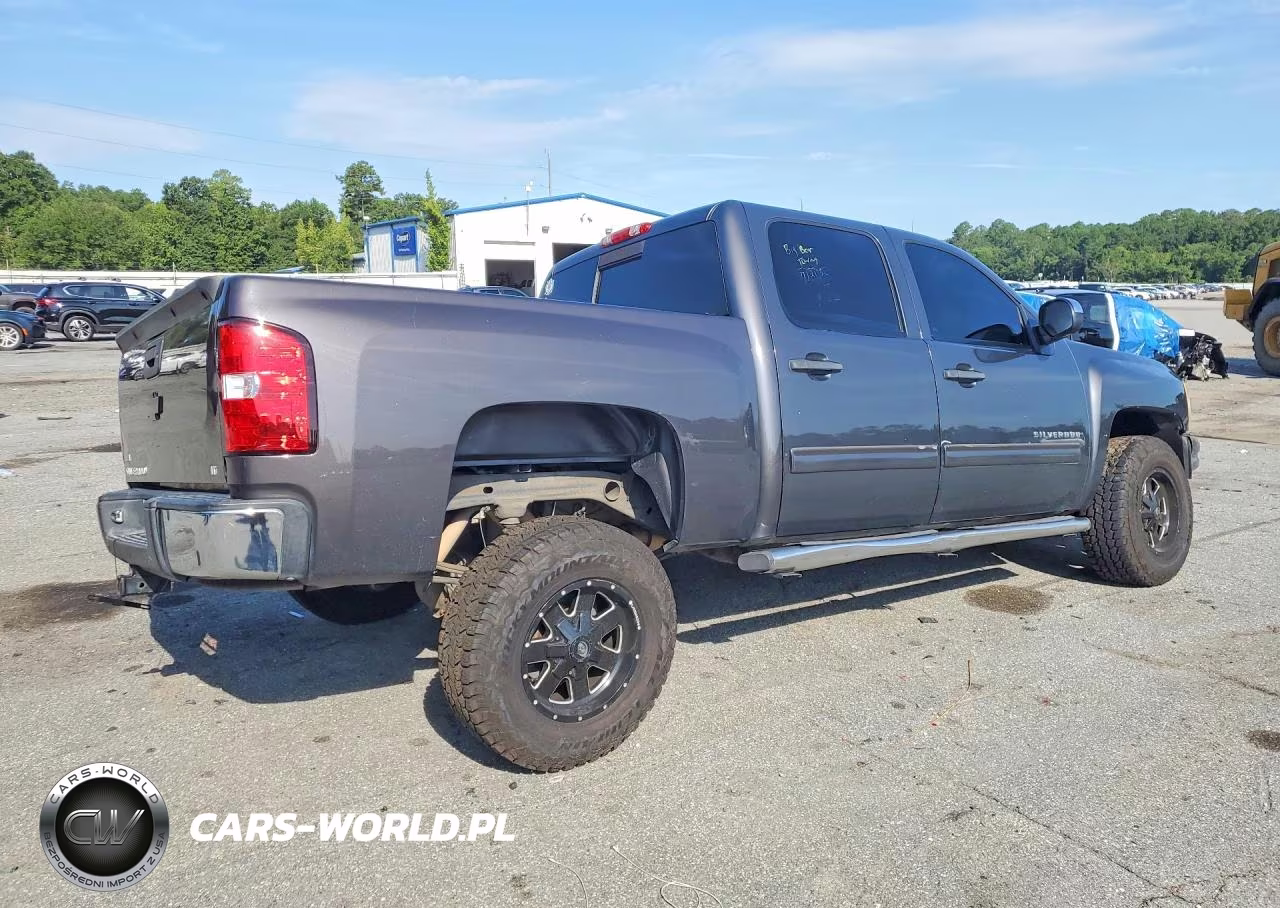 2011 Chevrolet Silverado C1500 Lt VIN:3GCPCSE01BG200023 - 3