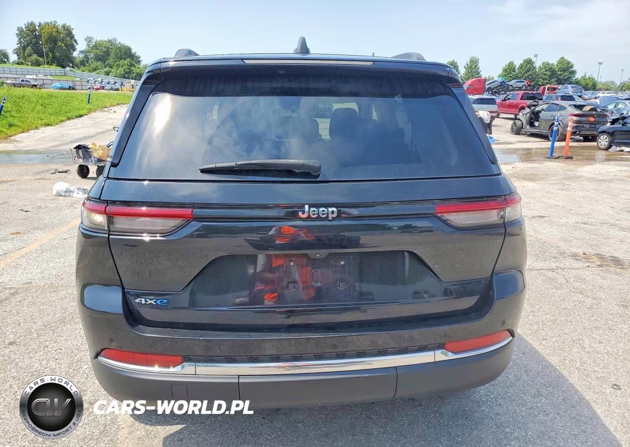2023 Jeep Grand Cherokee Limited 4Xe VIN:1C4RJYB66PC582232 - 6