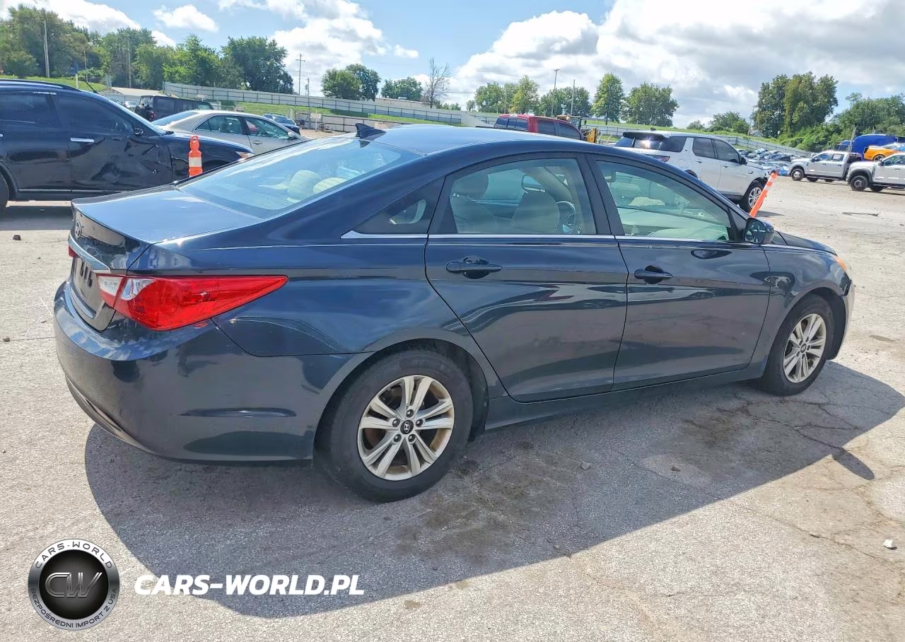 2012 Hyundai Sonata Gls VIN:5NPEB4AC8CH470719 - 3