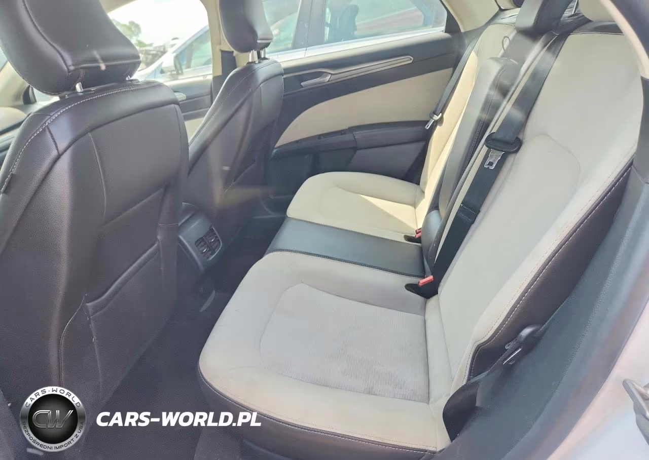 2019 Ford Fusion Se VIN:3FA6P0HD6KR244614 - 10