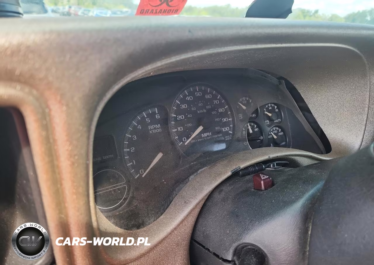 2002 Chevrolet Tahoe C1500 VIN:1GNEC13V52R316459 - 9