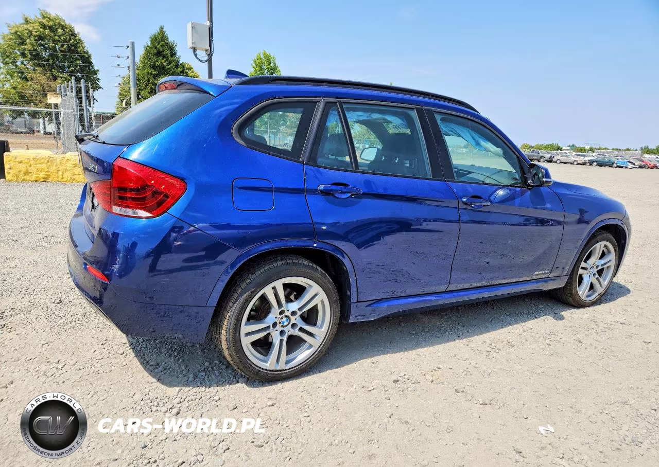 2013 BMW X1 xDrive28I VIN:WBAVL1C51DVR85134 - 3