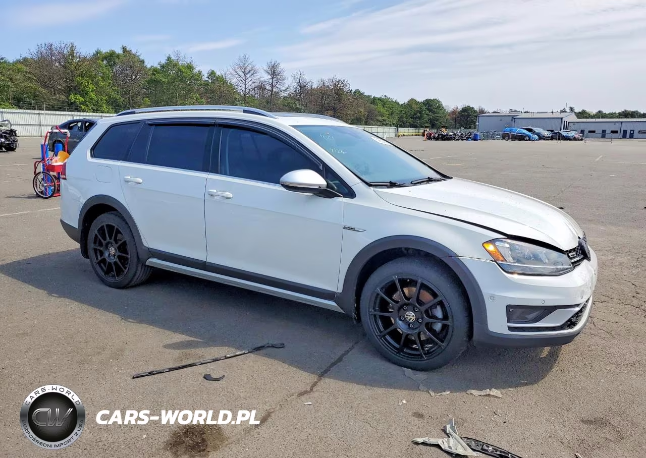 2017 Volkswagen Golf Alltrack S VIN:3VWH17AUXHM506998 - 4