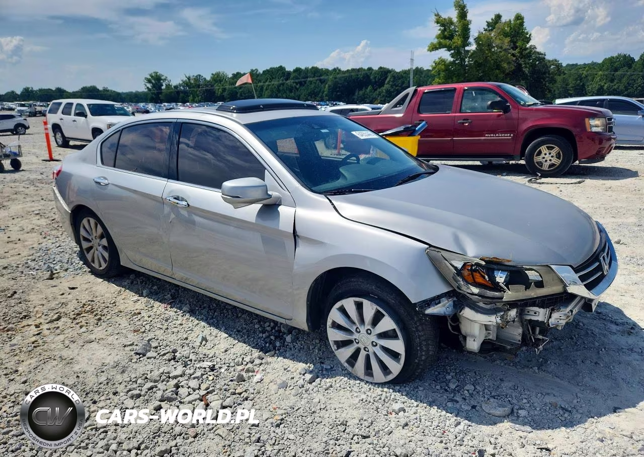 2013 Honda Accord Touring VIN:1HGCR3F9XDA031879 - 4
