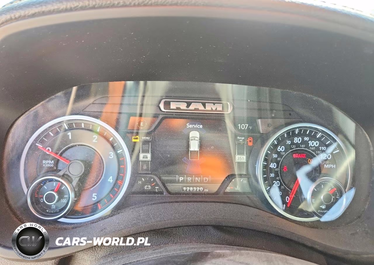 2022 Ram 2500 Laramie VIN:3C6UR5FL9NG327139 - 9