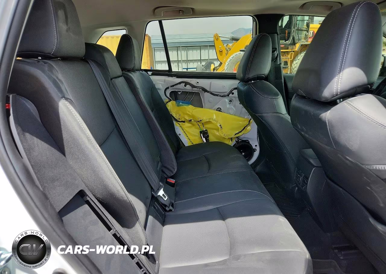 2022 Toyota Corolla Cross Xle VIN:7MUDAAAG1NV005055 - 11