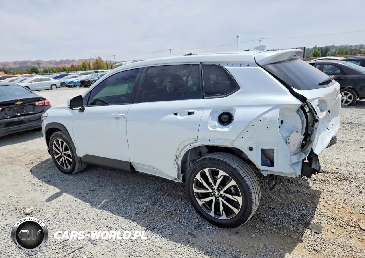 2022 Toyota Corolla Cross Xle VIN:7MUDAAAG1NV005055 - 2