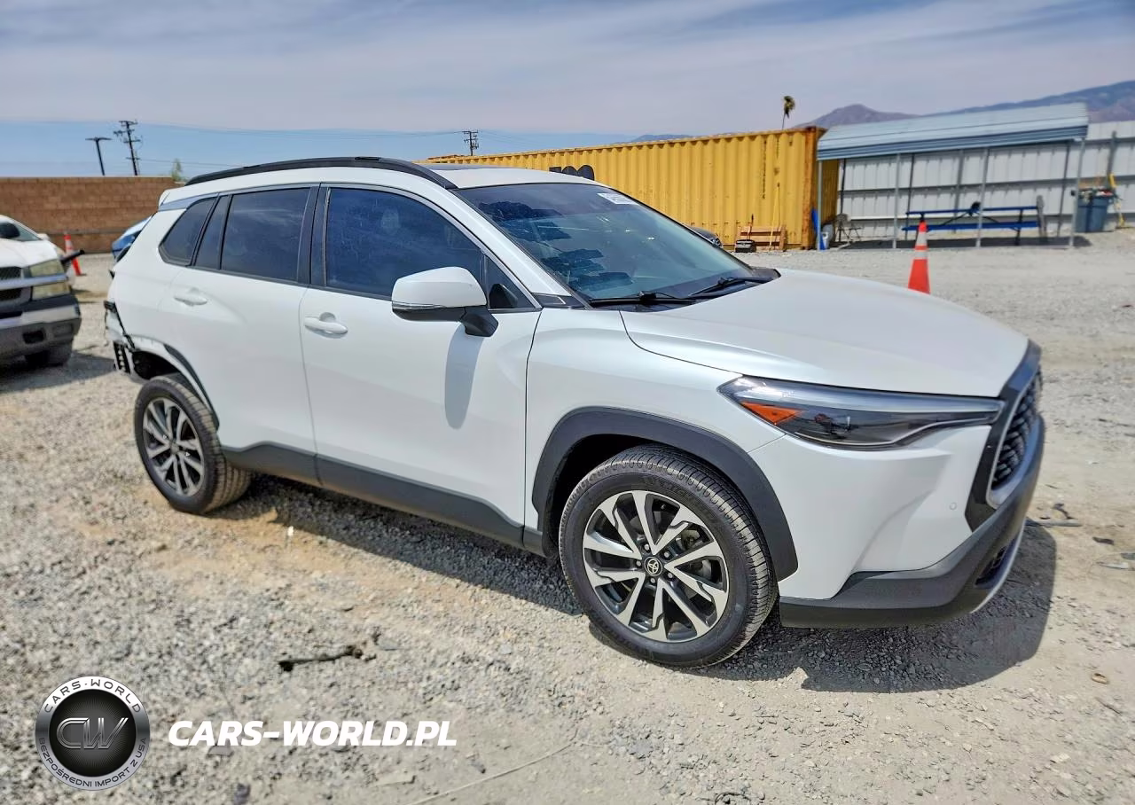 2022 Toyota Corolla Cross Xle VIN:7MUDAAAG1NV005055 - 4