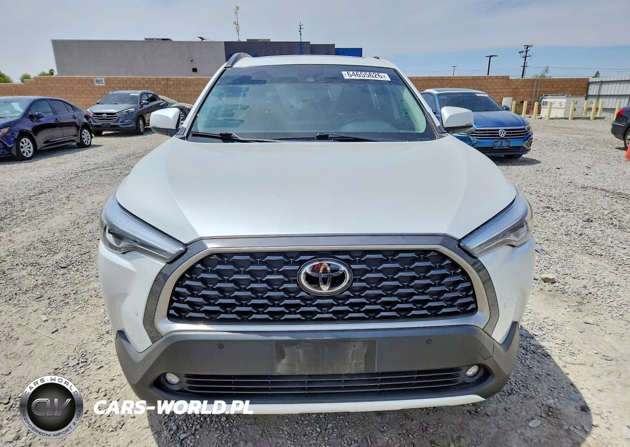 2022 Toyota Corolla Cross Xle VIN:7MUDAAAG1NV005055 - 5