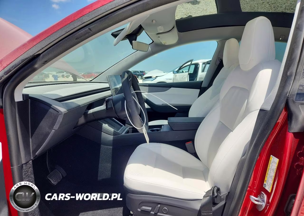 2026 Tesla Model Y VIN:7SAYGDED1TA597036 - 7